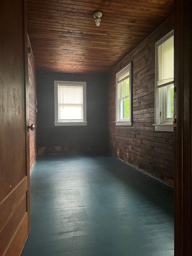 39 Virginia Ave Apartments and Nearby Johnson City Apartments For Rent