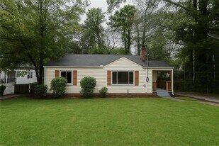 1123 Graymont Dr SW in Atlanta, GA - Building Photo