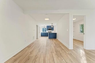 18241 Ridgewood Ave in Lansing, IL - Building Photo - Building Photo