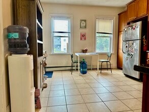 12 Marcella St, Unit 2 in Cambridge, MA - Building Photo - Building Photo
