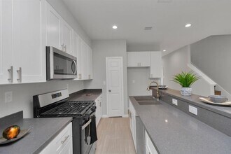 4418 Elmwood St in Houston, TX - Building Photo - Building Photo