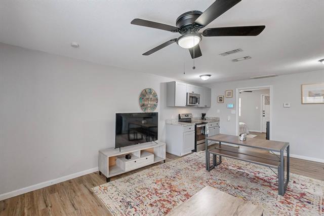 1532 Whitaker Ave in Dallas, TX - Building Photo - Building Photo