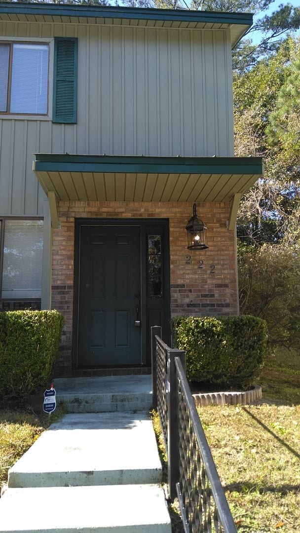 property at 222 Candlebrook Dr