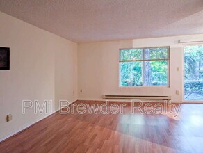 19851 25th Ave NE in Shoreline, WA - Building Photo - Building Photo