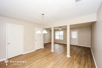 4411 Pinscher St in Union City, GA - Building Photo - Building Photo