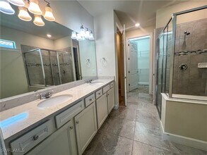 17161 Anesbury Pl in Ft. Myers, FL - Foto de edificio - Building Photo