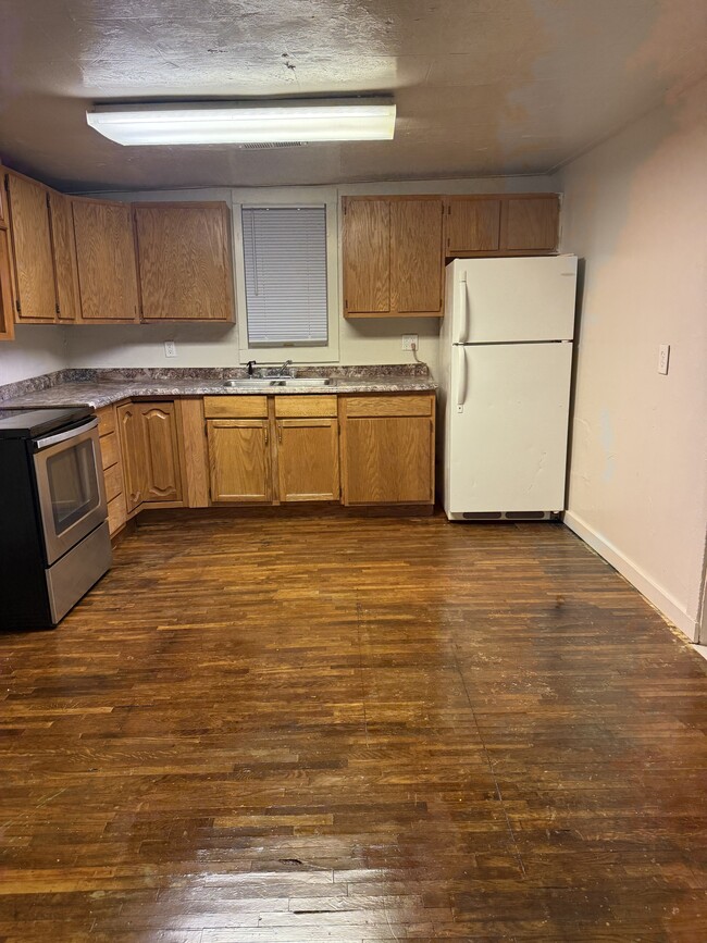 105 W Grimes St in Red Oak, IA - Building Photo - Building Photo