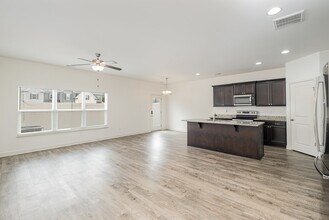 1706 Lone Jack Ln in Murfreesboro, TN - Foto de edificio - Building Photo