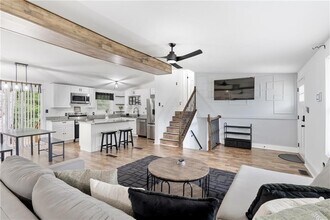 6940 Cainwood Dr in College Park, GA - Building Photo - Building Photo