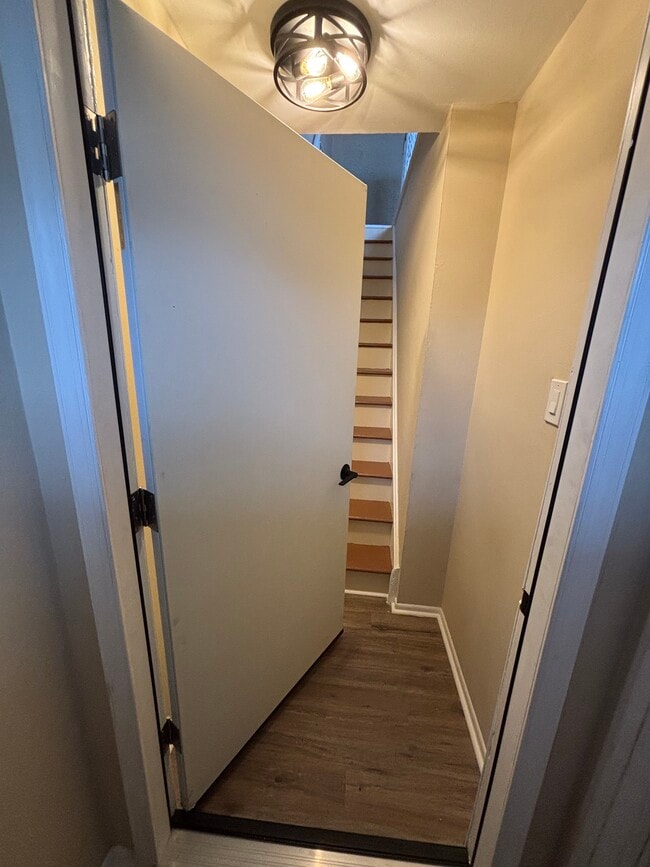 4322 E Howell St, Unit 2nd Floor in Philadelphia, PA - Foto de edificio - Building Photo