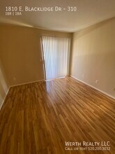 1810 E Blacklidge Dr in Tucson, AZ - Foto de edificio - Building Photo