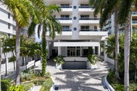 Villa di Mare in Miami Beach, FL - Foto de edificio - Building Photo