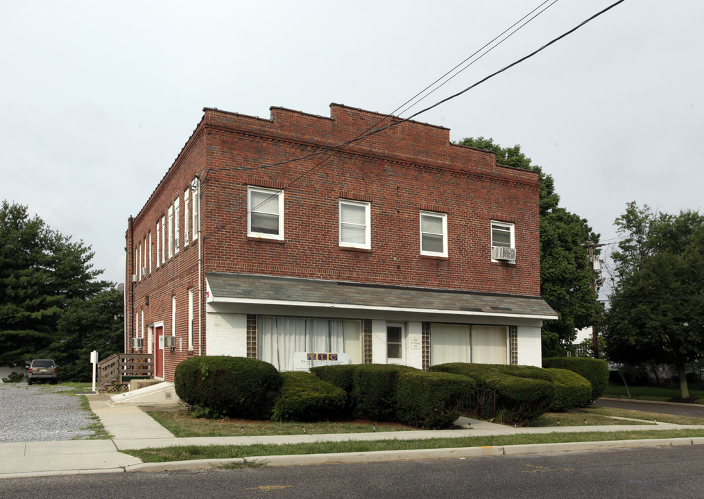 601 Chapel Ave W in Cherry Hill, NJ - Foto de edificio