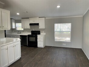 13406 Tommy Smith Rd in Conroe, TX - Building Photo - Building Photo