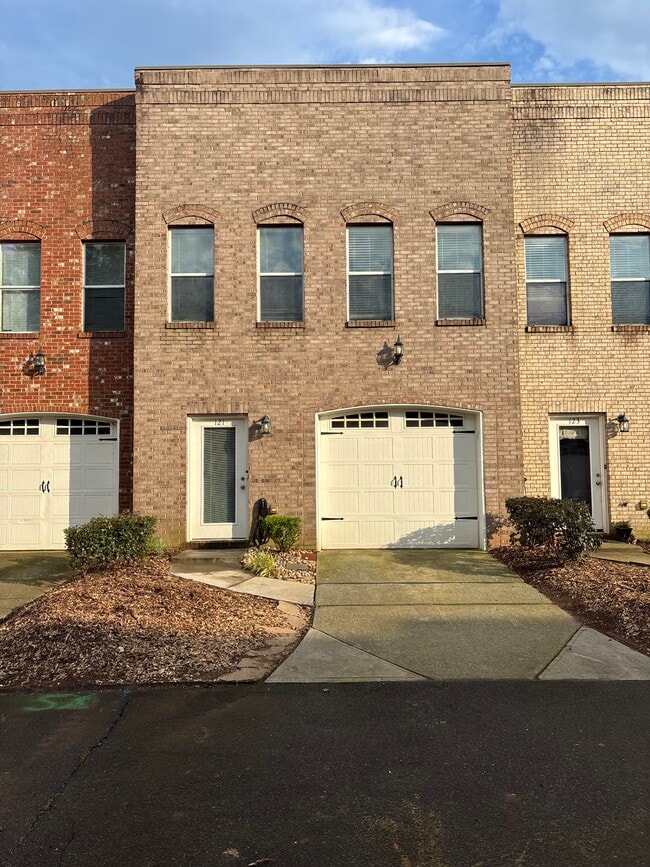property at 121 Riverwatch Ct
