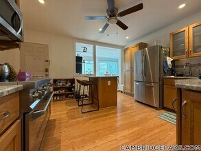 94 Berkshire St, Unit 2 in Cambridge, MA - Foto de edificio - Building Photo