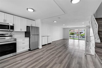 1937 NE 123rd St in North Miami, FL - Building Photo - Building Photo