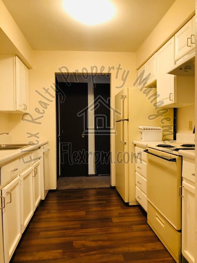property at 3353 W Laskey Rd