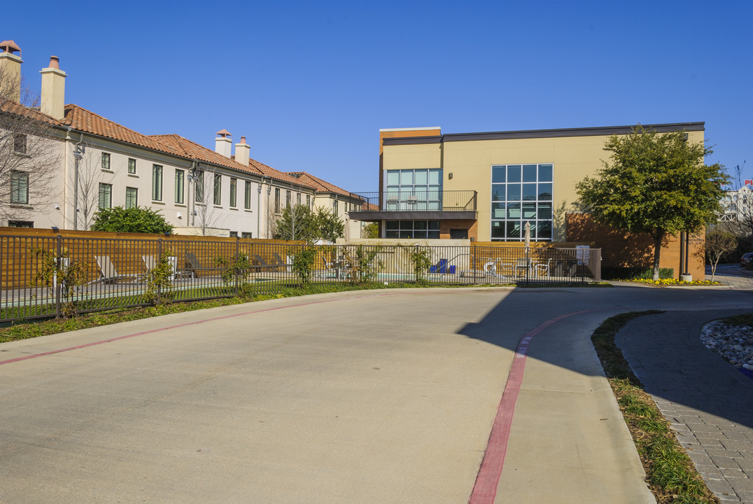 Arthouse at SO7 in Fort Worth, TX - Building Photo