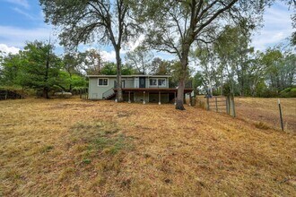 4382 Burt Ln in Auburn, CA - Building Photo - Building Photo
