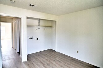 9419 Olde Towne Row in Dallas, TX - Foto de edificio - Building Photo