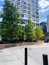 405 N Wabash Ave in Chicago, IL - Building Photo - Building Photo
