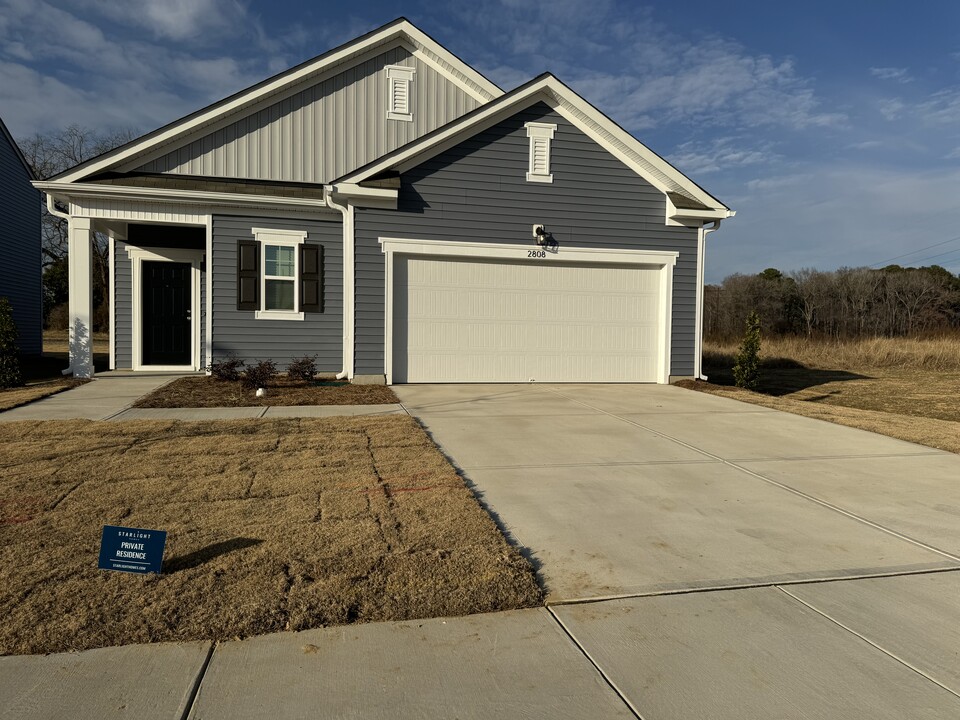 2808 Winding Ridge Dr W in Wilson, NC - Building Photo