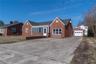 811 Wilbur Ave in Chesapeake, VA - Building Photo - Building Photo