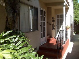 1080 Termino Ave, Unit 2 in Long Beach, CA - Building Photo