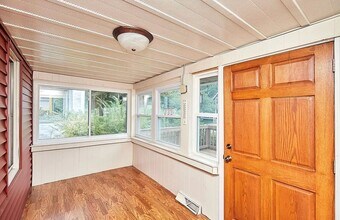 126 E Jackson Ave in Des Moines, IA - Building Photo - Building Photo