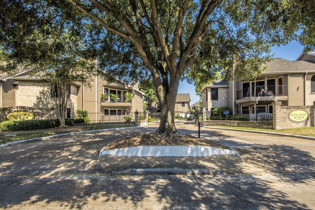 Miramar Apartments photo'