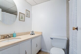 50-56 Broadlawn Dr in Newton, MA - Building Photo - Building Photo