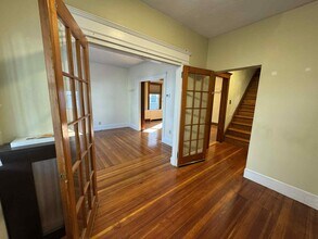 46 Bromfield Rd, Unit 1 in Somerville, MA - Building Photo - Building Photo