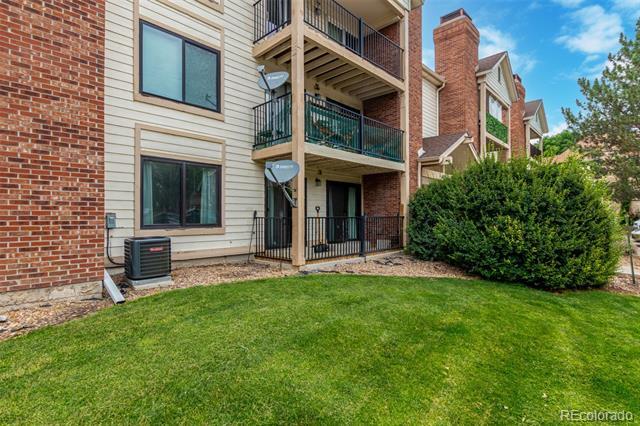 401 S Kalispell Way in Aurora, CO - Building Photo