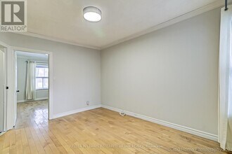 21 Jones Ave in Toronto, ON - Building Photo - Building Photo