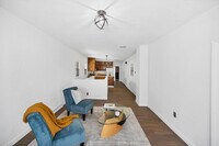 824 Elm St, Unit B photo'