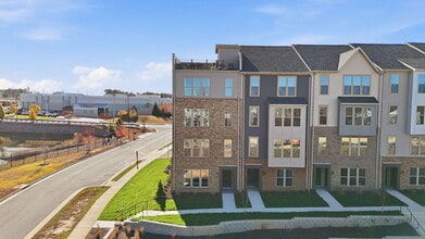 6917 Cosby Vlg Ter in Chesterfield, VA - Building Photo - Building Photo