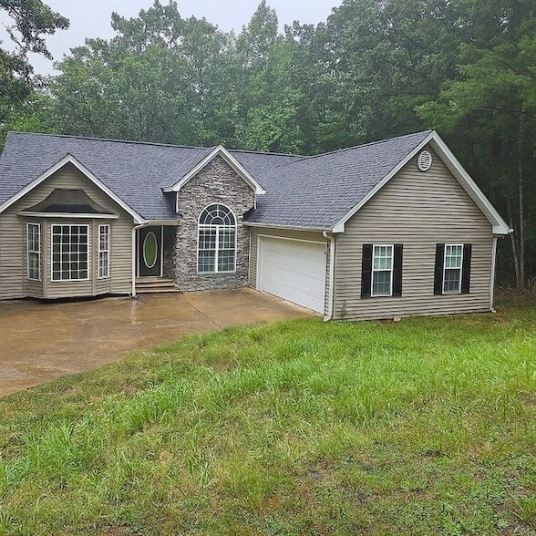 property at 262 Morse Elm Loop