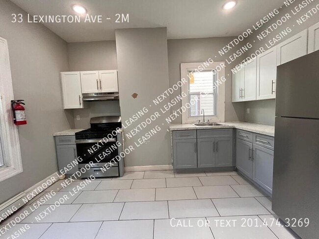 33 Lexington Ave in Jersey City, NJ - Building Photo - Building Photo