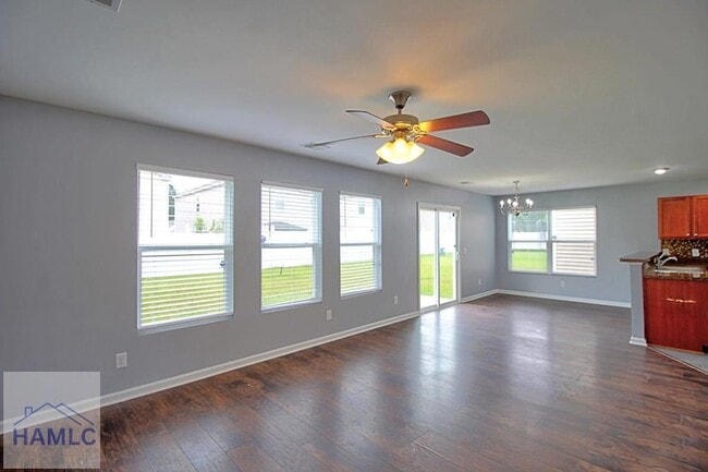 207 Bender St, Unit 208 in Hinesville, GA - Building Photo - Building Photo