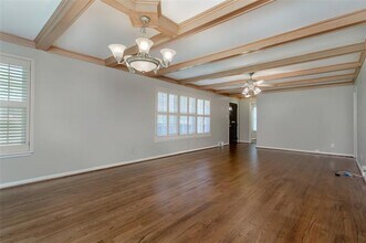 6968 Bob O Link Dr in Dallas, TX - Building Photo - Building Photo