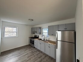 14 Olean Ave, Unit 2 in Jersey City, NJ - Building Photo