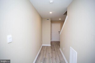 239 Macoun Way in Glassboro, NJ - Building Photo