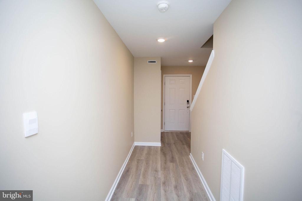 239 Macoun Way in Glassboro, NJ - Building Photo