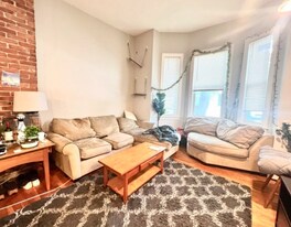 218 Columbia St in Cambridge, MA - Building Photo