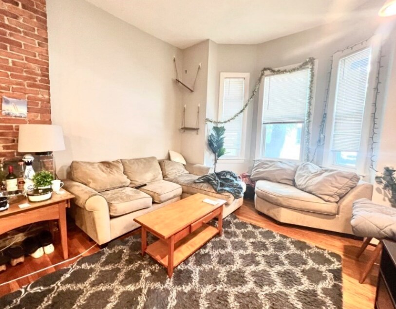 218 Columbia St in Cambridge, MA - Building Photo