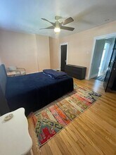 107 Oakland Ct in Pittsburgh, PA - Foto de edificio - Building Photo