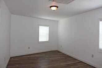 911 N Fillmore St, Unit 4 in Arlington, VA - Building Photo - Building Photo