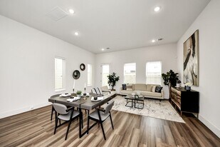 6018 Knox St in Houston, TX - Building Photo