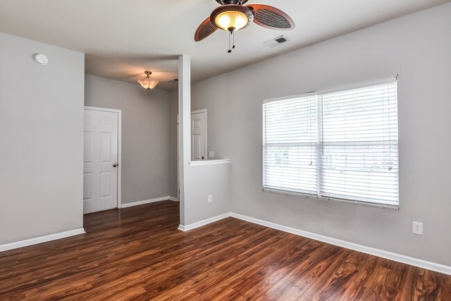 820 Steamboat St in Knightdale, NC - Building Photo - Building Photo